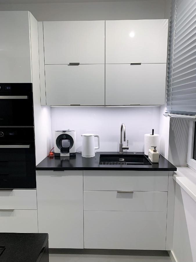 A Modern Apartment For 2 People Красков Екстериор снимка