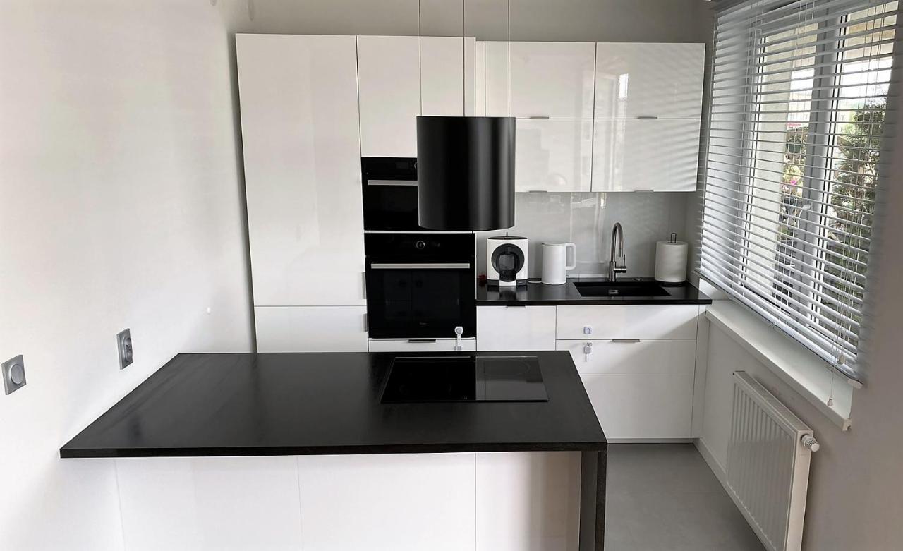 A Modern Apartment For 2 People Красков Екстериор снимка